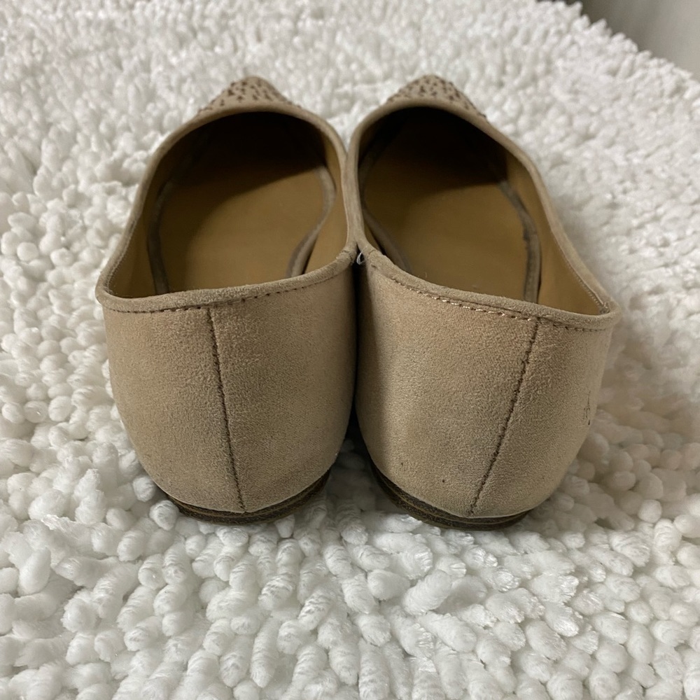 Gap Neutral Flats with Rhinestones, 8 - Picture 2 of 9